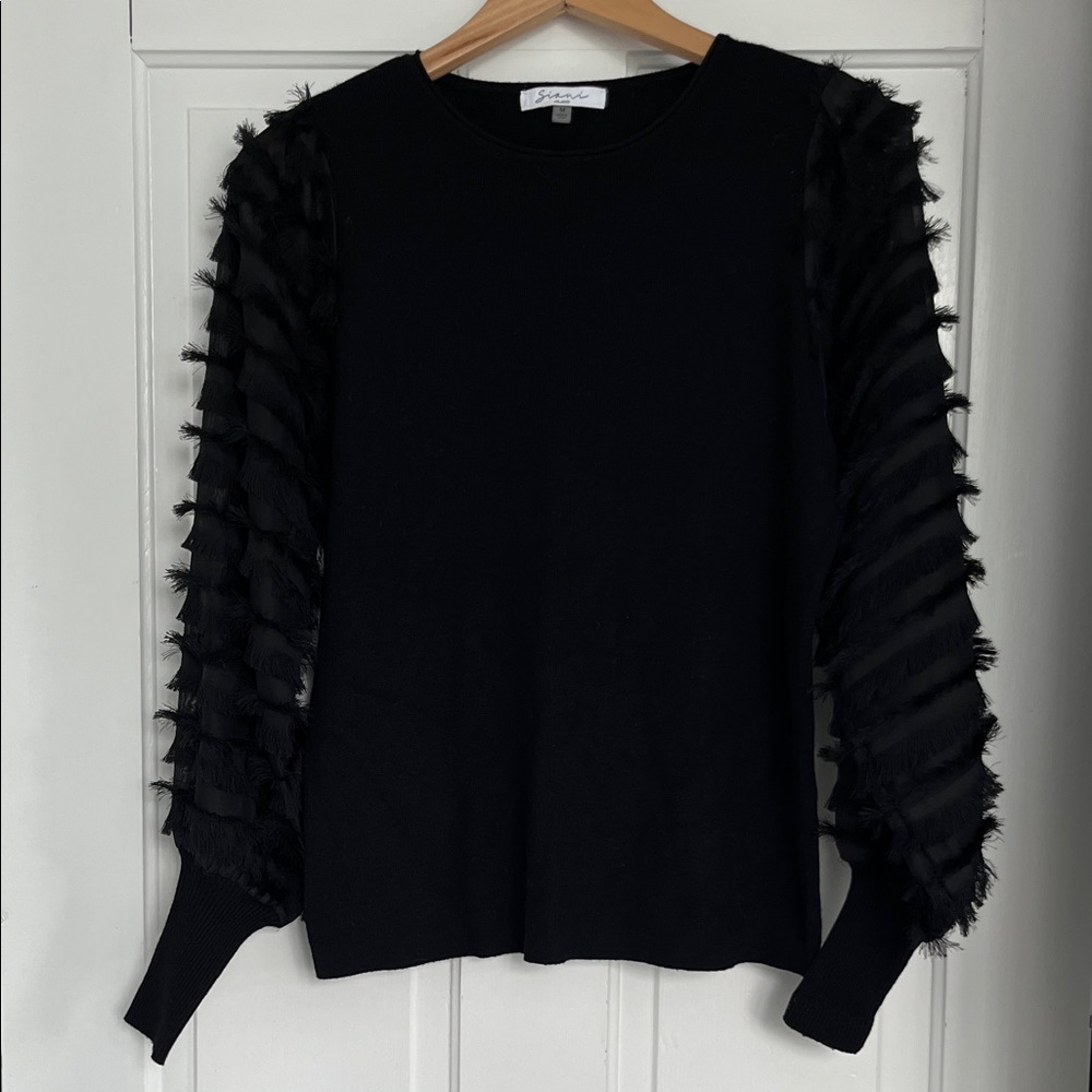 Sioni Black Sweater with Textured Sleeves